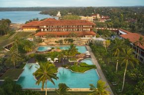 Cinnamon Bentota Beach