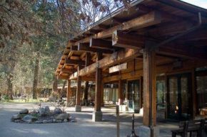 Yosemite Lodge at the Falls