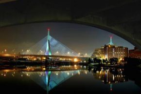 Бостон, The Leonard P. Zakim-Bunker Hill Memorial