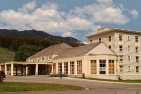 Mammoth Hot Springs Hotel