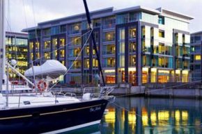 Вид на The Westin Auckland, Lighter Quay