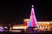 Главная елка на площади Рспублики